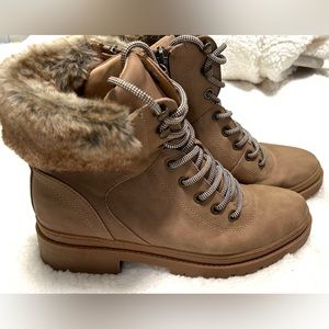 Universal thread boots - lace-up with fur detail